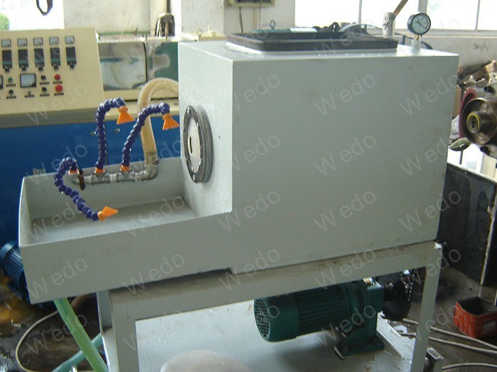 آلة الصنع الأنابيب الحلزونية الكربونية الإجهاد, خط آلة الإنتاج  الأنابيب المموجة اللولبية  البلاستيكية HDPE 